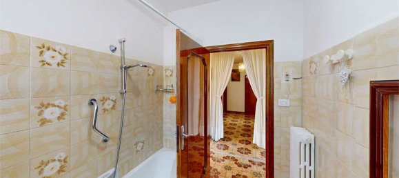 5 Schlafzimmer Wohnung in Osimo, Italy, Nr. 327865 17