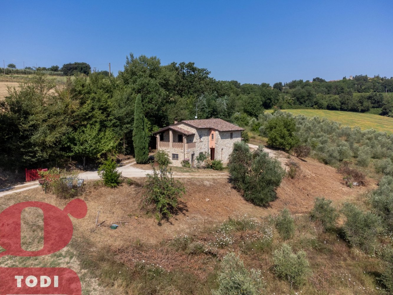 4 غرف نوم منزل في Todi, Italy رقم 378332