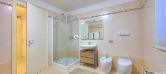 Villa de 3 dormitorios en Polpenazze del Garda, Italy No. 259115 40