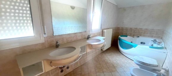 4 bedrooms Apartment in Riccione, Italy No. 341263 7