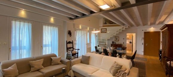 6 rooms Duplex in Padua, Italy No. 276159 17