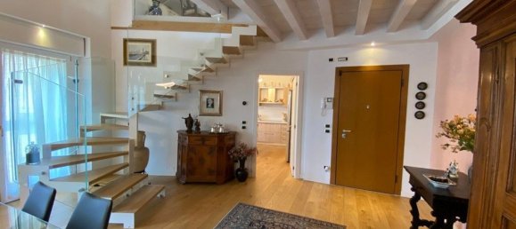 6 rooms Duplex in Padua, Italy No. 276159 24
