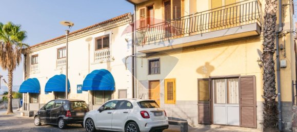 3 bedrooms Apartment in Riposto, Italy No. 327995 2