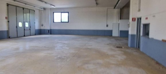 645m² Warehouse in Gubbio, Italy No. 370783 4