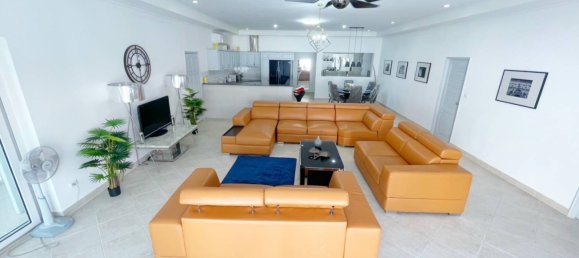 12 bedrooms Villa in Pattaya, Thailand No. 4230 6