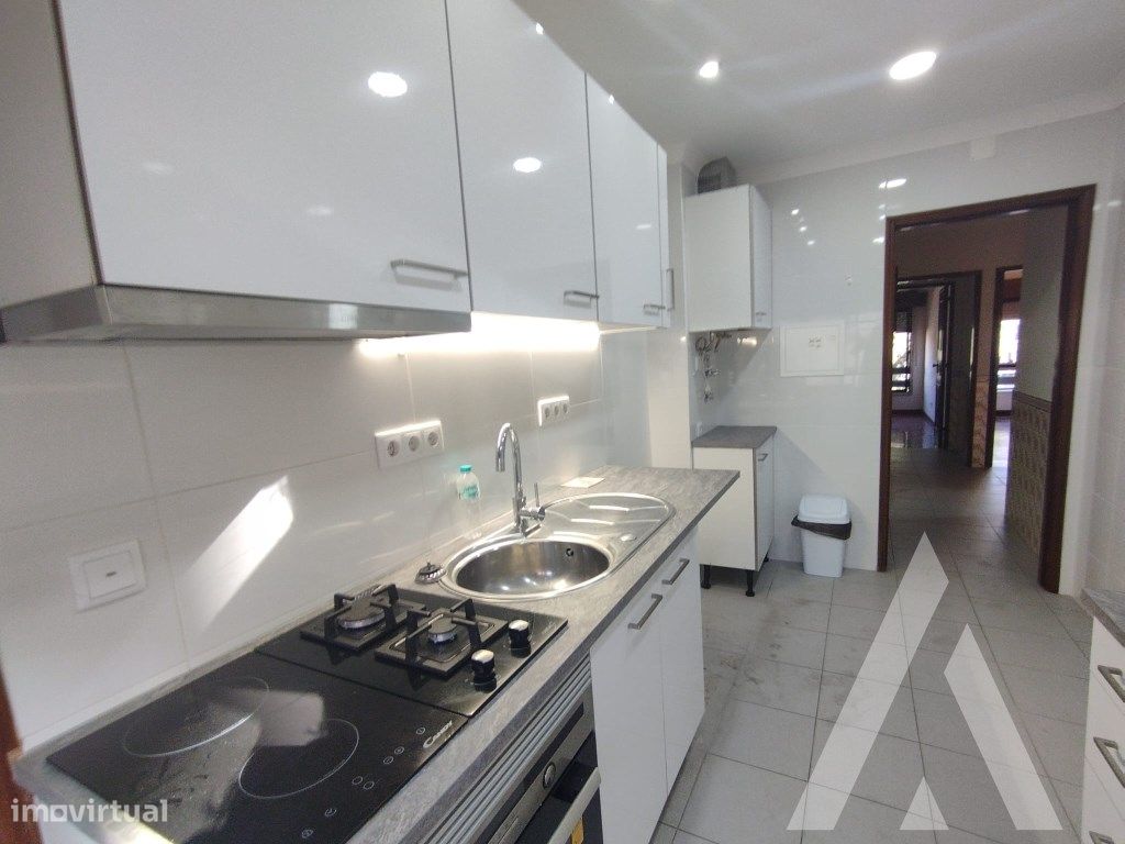 2 غرف نوم شقة في Amadora, Portugal رقم 354358