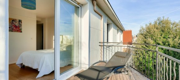 5 bedrooms Castles in Suresnes, France No. 165397 7