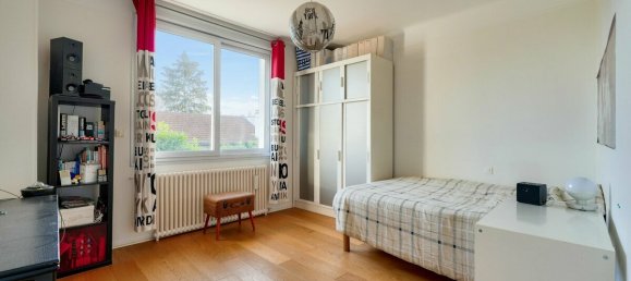 5 bedrooms Castles in Suresnes, France No. 165397 2