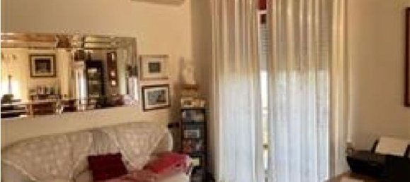 7 rooms Apartment in Fermo, Italy No. 93944 9