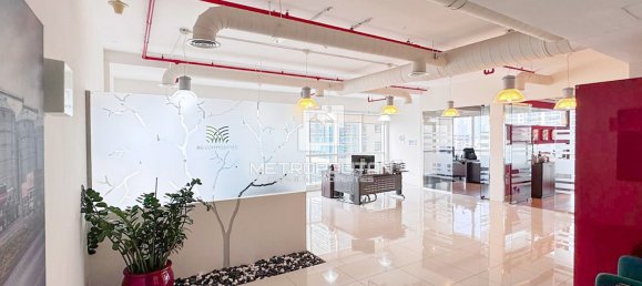 126m² Office in Jumeirah Lake Towers, UAE No. 109135 16