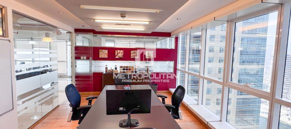 126m² Office in Jumeirah Lake Towers, UAE No. 109135 3