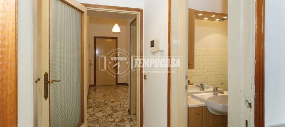 1 bedroom Apartment in Bergamo, Italy No. 280218 13