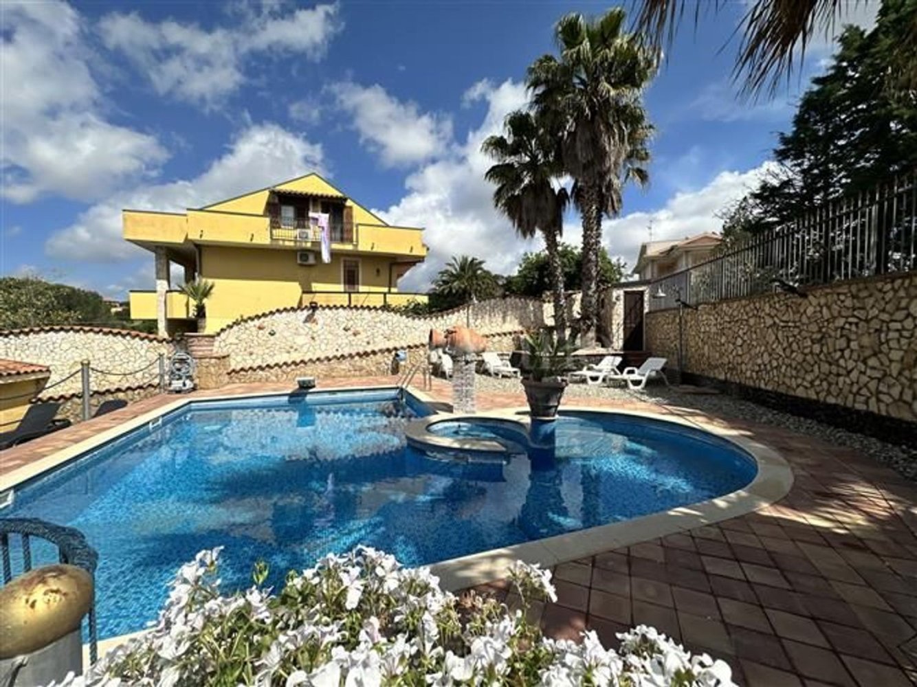 8 غرف نوم فيلا في Mascalucia, Italy رقم 332322