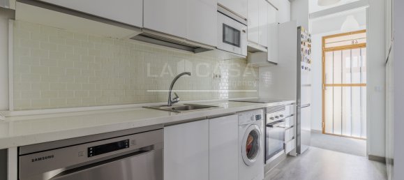 4 bedrooms Apartment in Madrid, Spain No. 172620 7