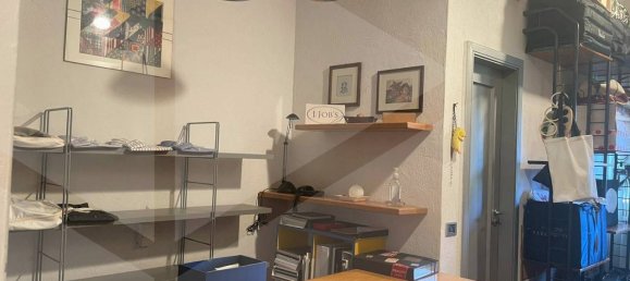 Коммерческая недвижимость с 2 комнатами в Бари, Италия № 29298 4