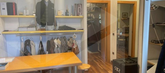 Коммерческая недвижимость с 2 комнатами в Бари, Италия № 29298 10