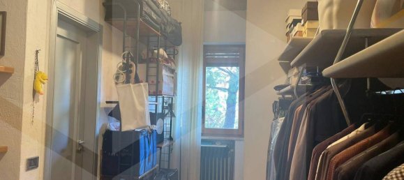 Коммерческая недвижимость с 2 комнатами в Бари, Италия № 29298 8