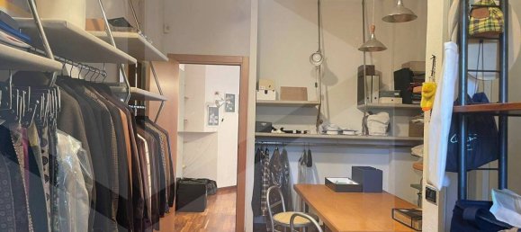 Коммерческая недвижимость с 2 комнатами в Бари, Италия № 29298 9