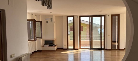 3 غرف نوم فيلا في Pescara, Italy رقم 10550 29