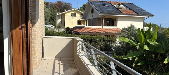 3 غرف نوم فيلا في Pescara, Italy رقم 10550 77