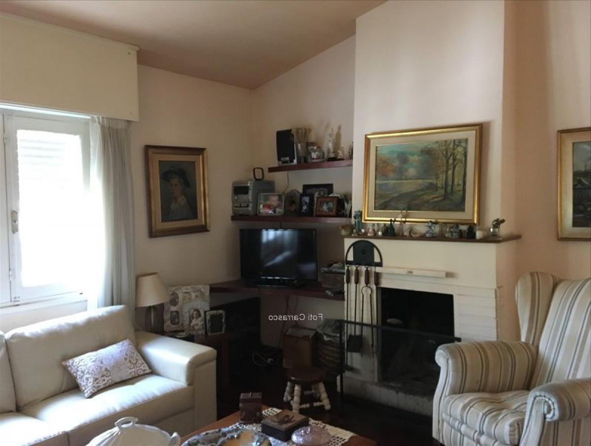 2 bedrooms Apartment in Montevideo, Uruguay No. 297