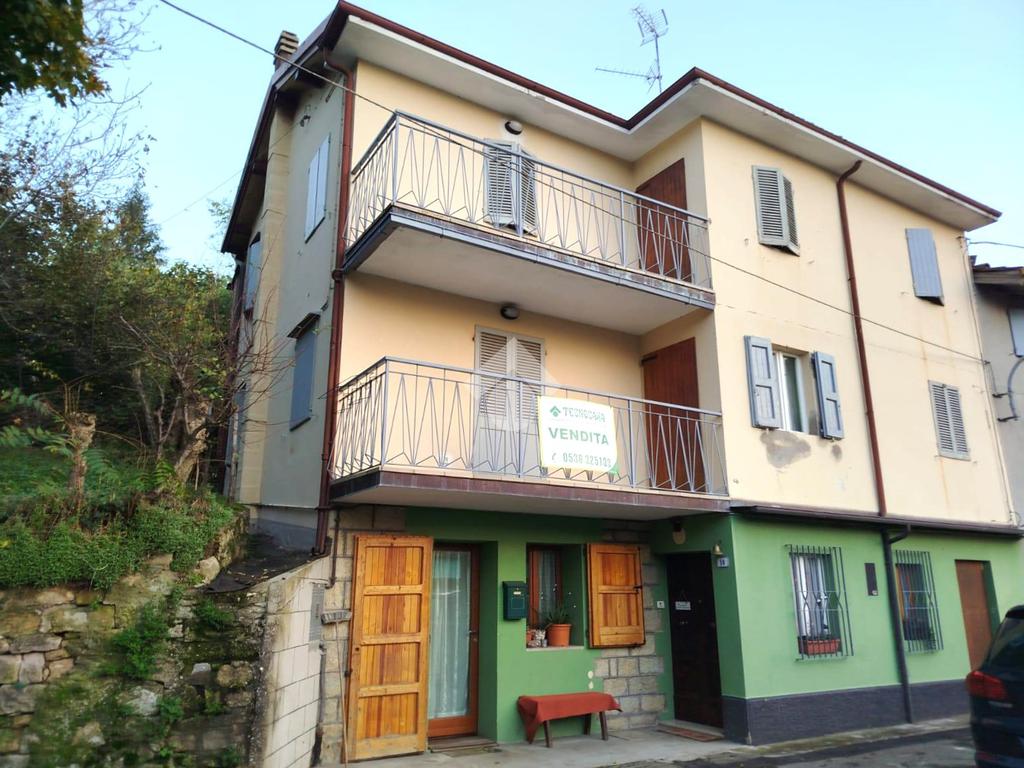 Casa de 4 dormitorios en Pavullo nel Frignano, Italy No. 24027