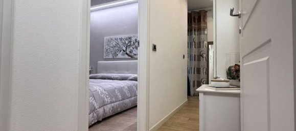 2-salle Appartement à Giussano, Italy No. 237881 10