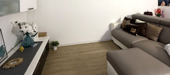 2-salle Appartement à Giussano, Italy No. 237881 6