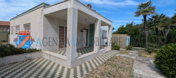 5 rooms Villa in Santa Marinella, Italy No. 138959 3