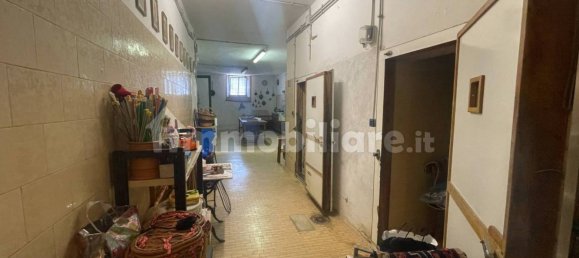 Imóvel comercial de 3 divisões em Barberino di Mugello, Italy N.º 110426 11