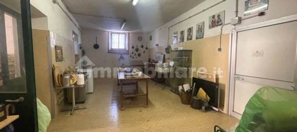 Imóvel comercial de 3 divisões em Barberino di Mugello, Italy N.º 110426 12