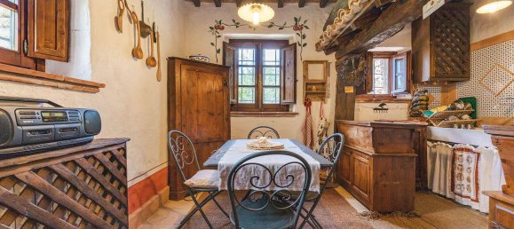 Casa de 9 divisões em Piegaro, Italy N.º 129183 13