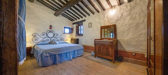 Casa de 9 divisões em Piegaro, Italy N.º 129183 8