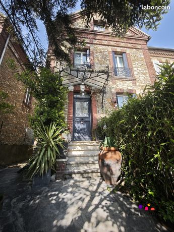 Casa de 4 dormitorios en Soisy-sous-Montmorency, France No. 360363
