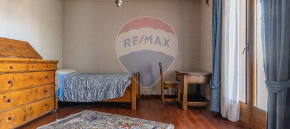 4 Schlafzimmer Villa in Varese, Italy, Nr. 236104 29