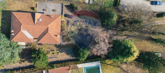 4 Schlafzimmer Villa in Varese, Italy, Nr. 236104 3