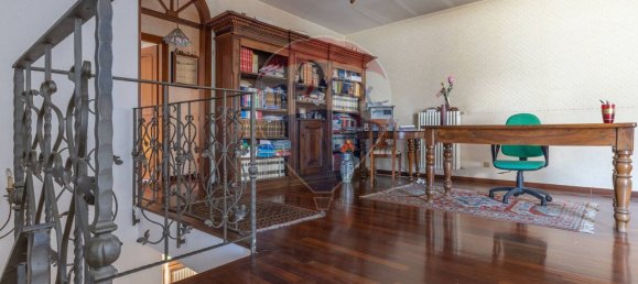 4 Schlafzimmer Villa in Varese, Italy, Nr. 236104 17