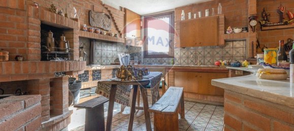 4 Schlafzimmer Villa in Varese, Italy, Nr. 236104 32