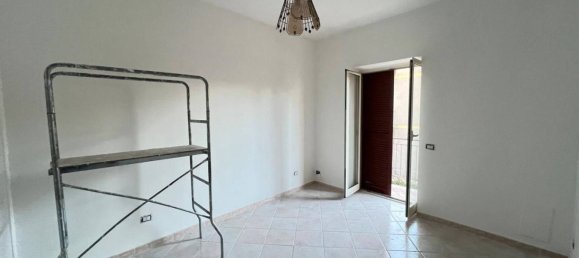 2 bedrooms Apartment in Naples, Italy No. 273441 5