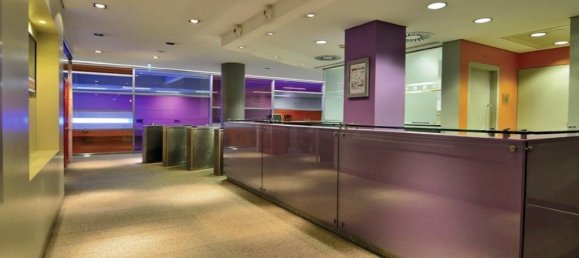 Коммерческая недвижимость 5136м² в Порту, Португалия № 50344 4