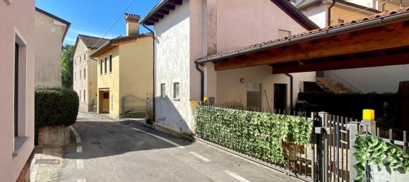 2غرفة شقة في Isola Vicentina, Italy رقم 66079 3