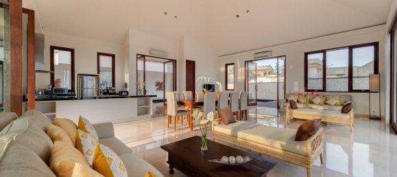 6 bedrooms Villa for rent in South Kuta, Badung, Bali, Indonesia № 2965 2