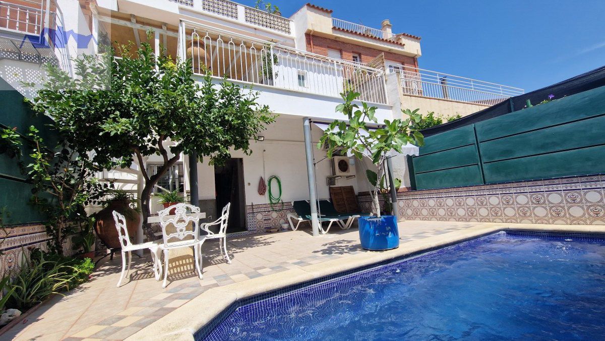 Casa de 5 dormitorios en Pineda de Mar, Spain No. 198417