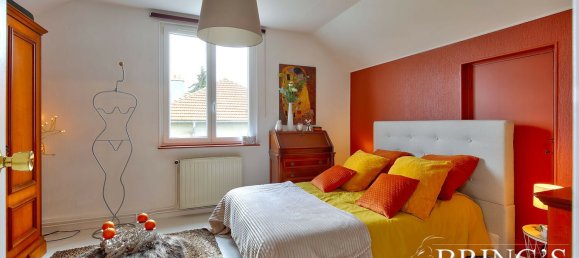 5 bedrooms House in Cutry, France No. 89734 15