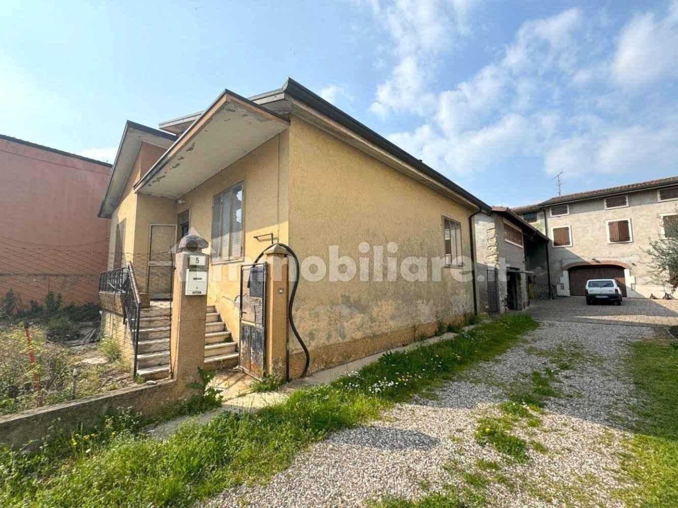 2 bedrooms House in Soave, Italy No. 322698