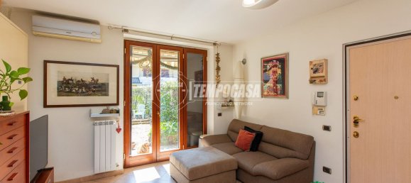 Apartamento de 3 dormitorios en Busto Arsizio, Italy No. 372612 2