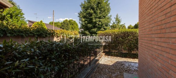 Apartamento de 3 dormitorios en Busto Arsizio, Italy No. 372612 44