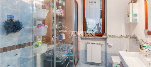 Apartamento de 3 dormitorios en Busto Arsizio, Italy No. 372612 28