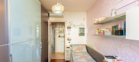 Apartamento de 3 dormitorios en Busto Arsizio, Italy No. 372612 22