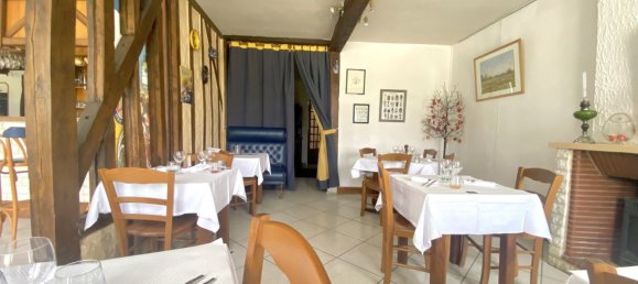 243m² Commercial property in Orcay, France No. 59096 5